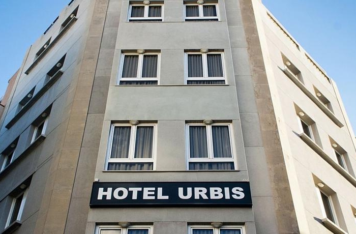 fachada-hotel-urbis